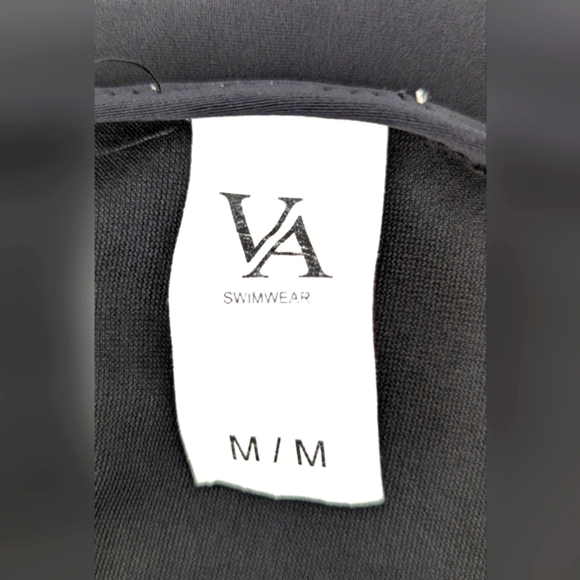 NWT Womens (Size Medium) Black Tube Top Bikini With Shell Buttons & Gold Accents - Picture 16 of 16